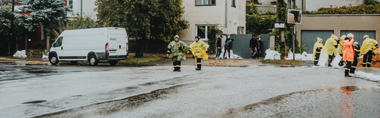 squadra di risposta alle emergenze al lavoro